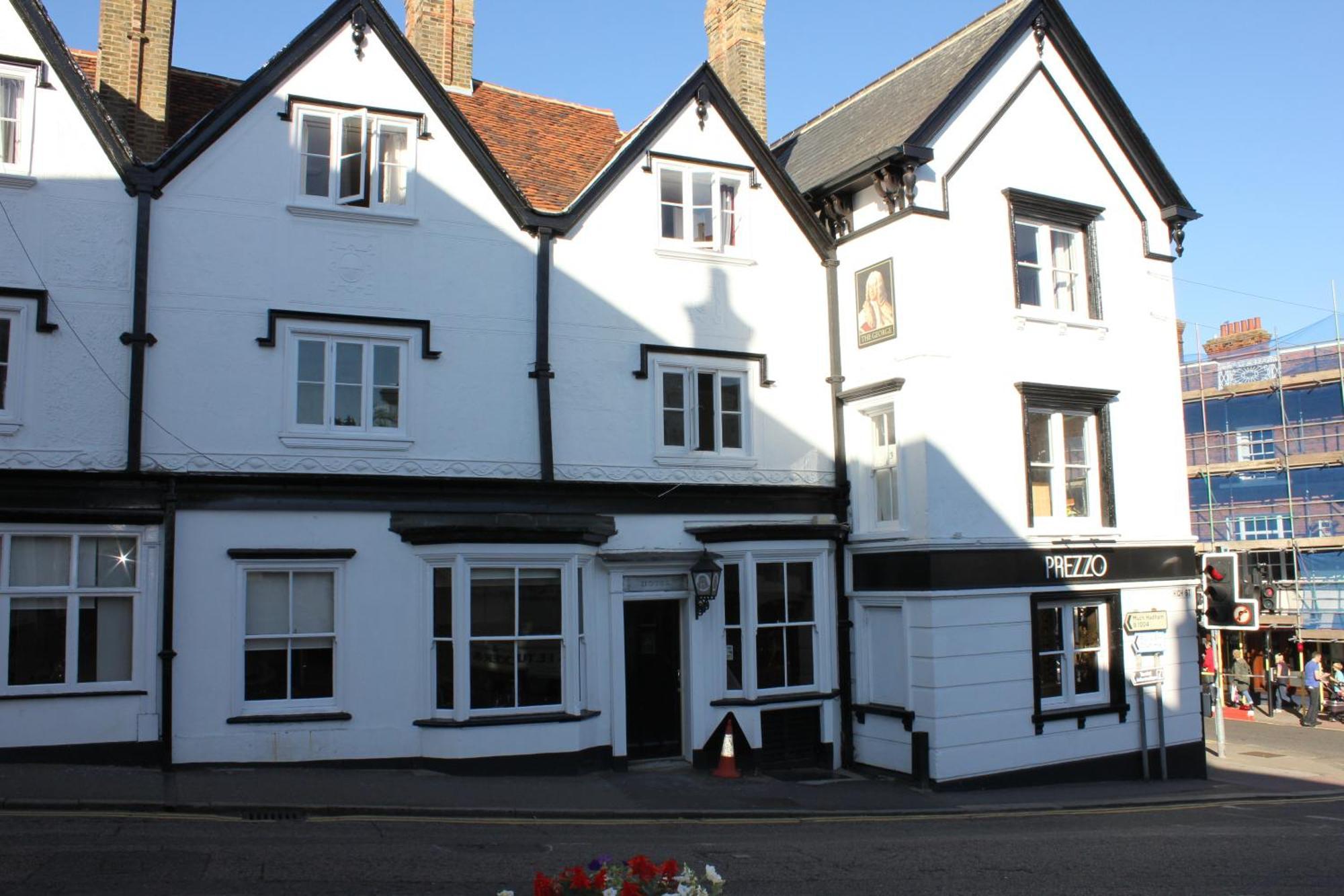 The George Hotel Stansted Airport ビショップス・ストートフォード エクステリア 写真