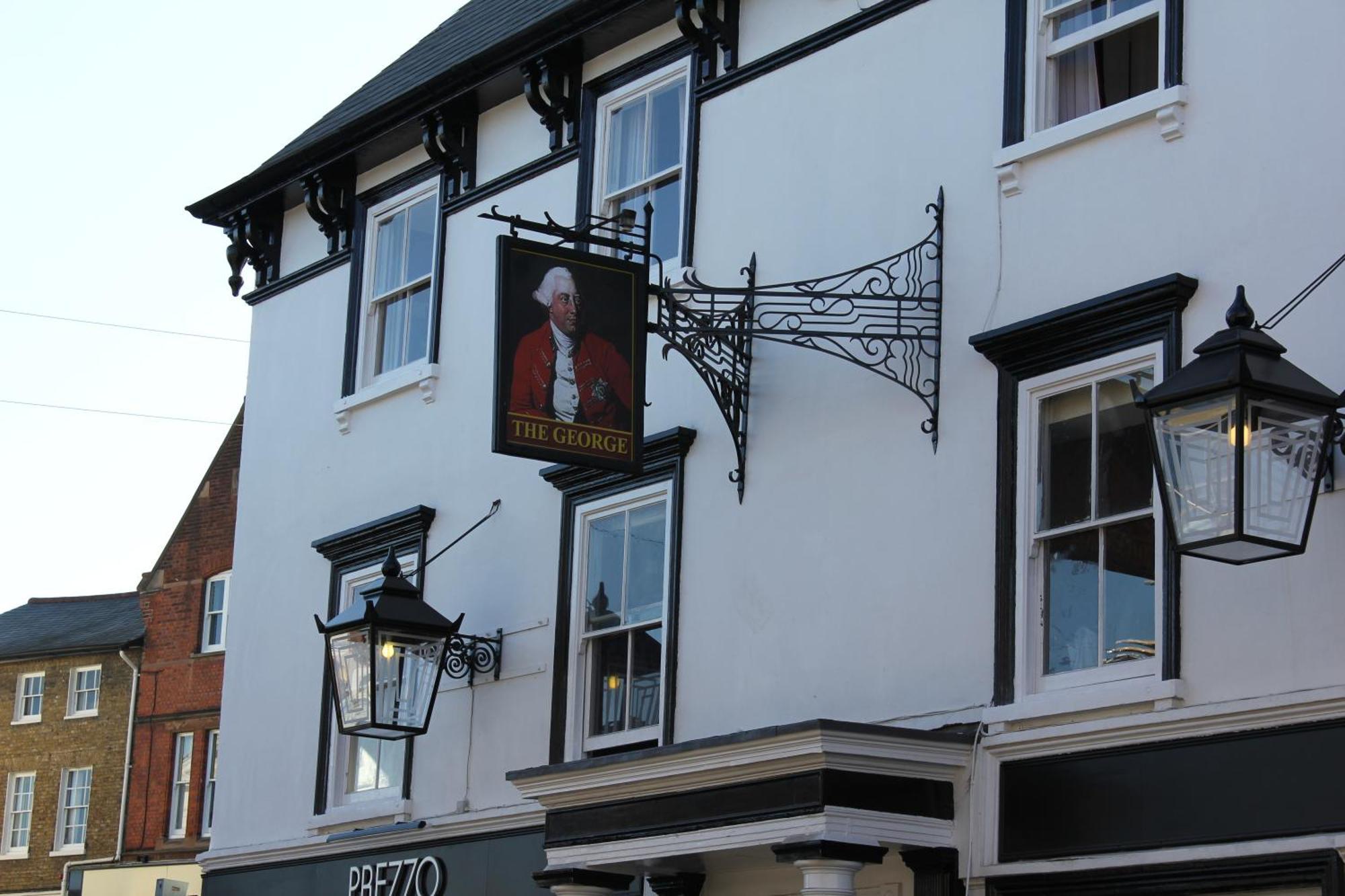 The George Hotel Stansted Airport ビショップス・ストートフォード エクステリア 写真